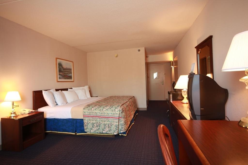 Boarders Inn And Suites - Marion แมริออน ห้อง รูปภาพ
